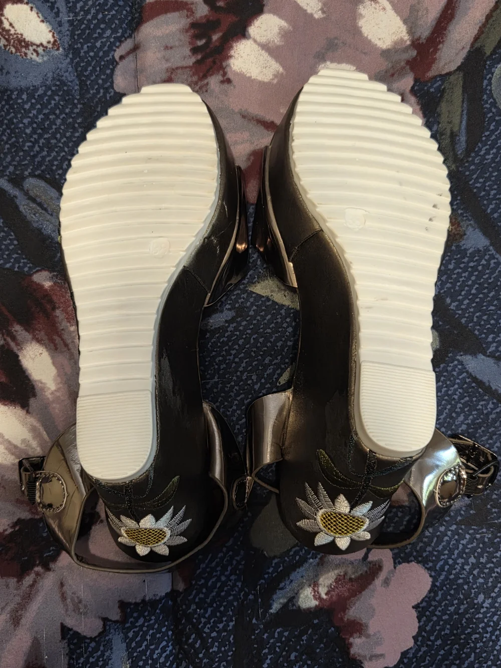 Metallic Silver Wedge Sandals with Embroidered Daisies
